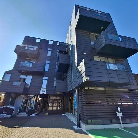Apartments Steel Residence- Tesla Drive Experience Τιμισοάρα Εξωτερικό φωτογραφία