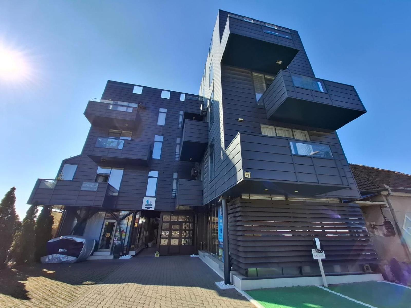 Apartments Steel Residence- Tesla Drive Experience Τιμισοάρα Εξωτερικό φωτογραφία